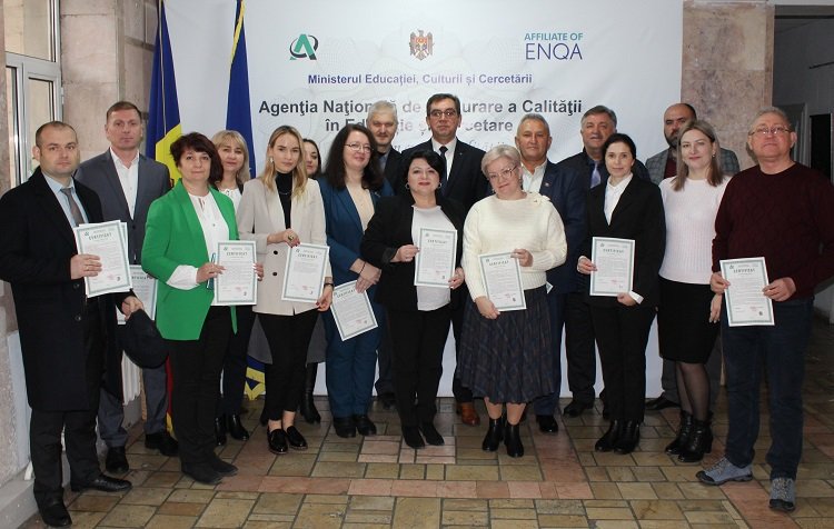 Înmânarea Certificatului de Evaluare Externă a Calității